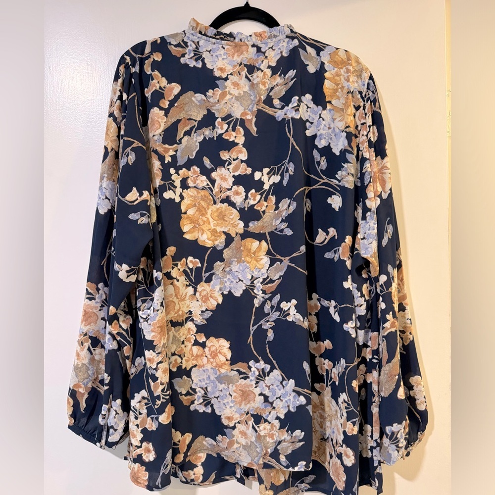 Well Worn 3x long sleeve blouse - Picture 3 of 3